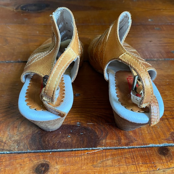 Pikolinos Leather Slingback Cutout Sandals - Picture 6 of 15